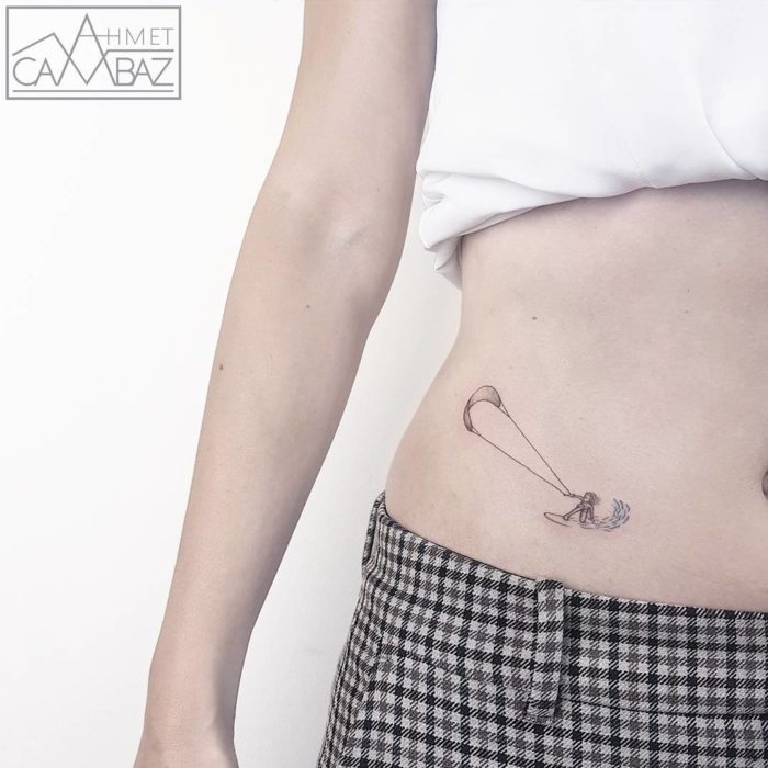 Tatuajes minimalistas que te recordarán tu a un cuento 