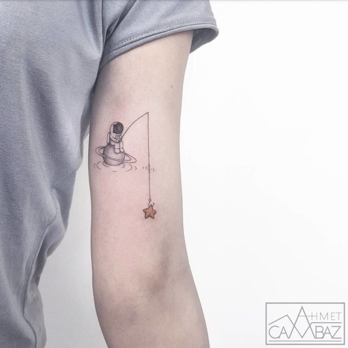 Tatuajes minimalistas que te recordarán tu a un cuento 