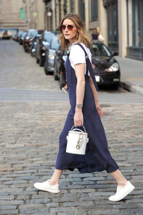 Olivia palermo caminando por las calles de New York