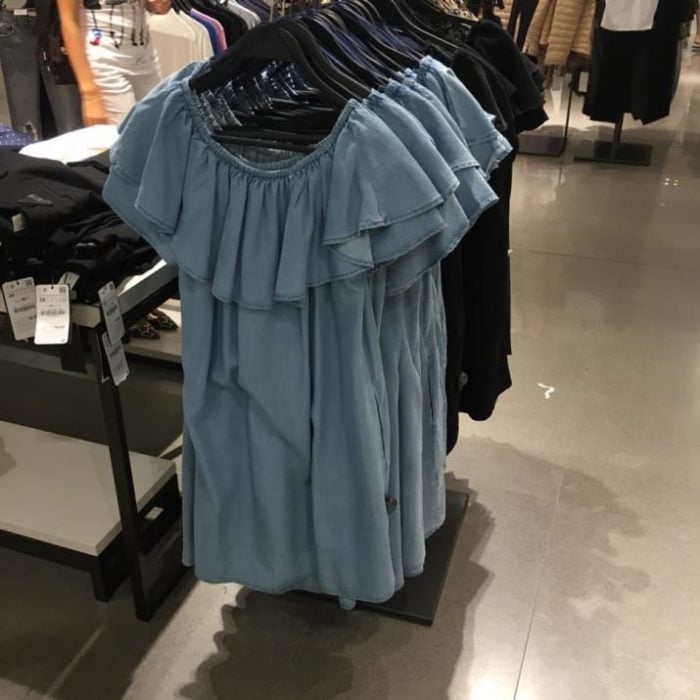 vestidos en una tienda 