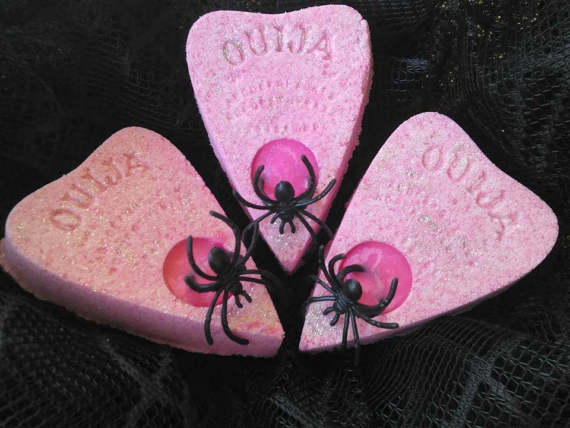 triangulo de Ouija color rosa