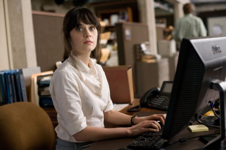 zooey deschannel computadora