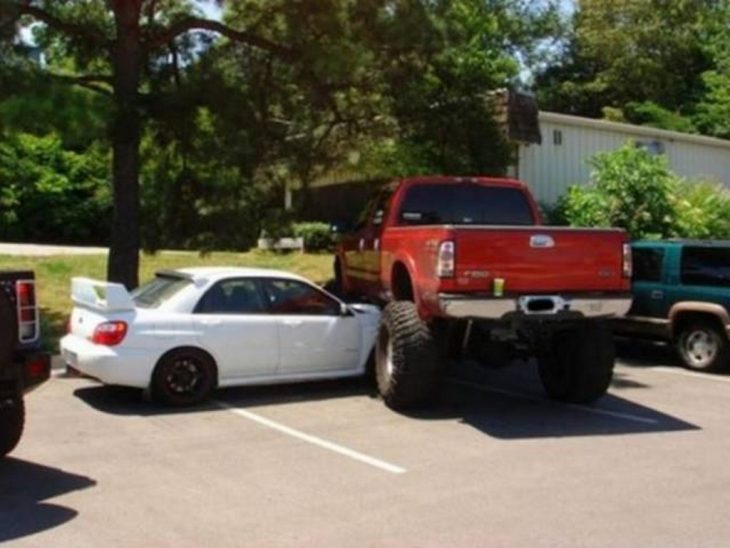 venganza estacionamiento