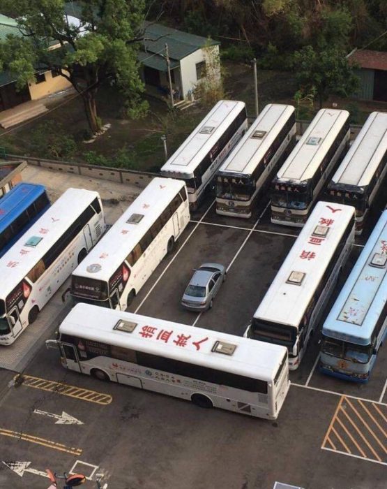 venganza estacionamiento