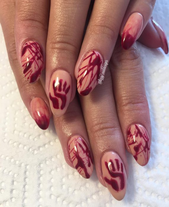 manicura sangrienta