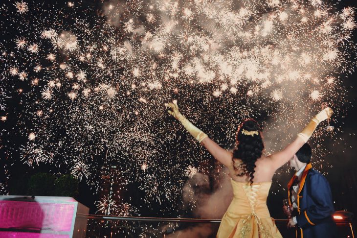 pareja boda de la bella y la bestia