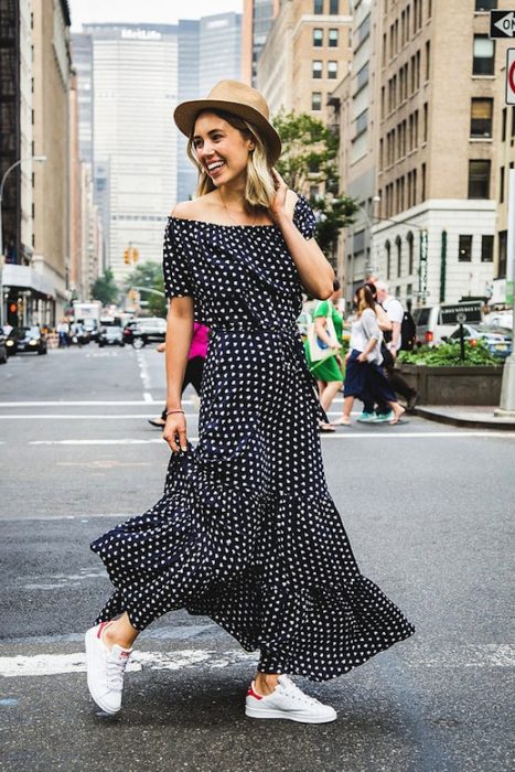 maxi vestido con tenis