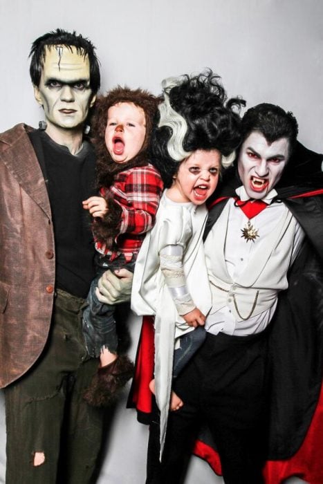 2013 (Part 2) — Frankenstein, The Wolfman, Bride of Frankenstein, and Dracula neil patrick harris y su familia