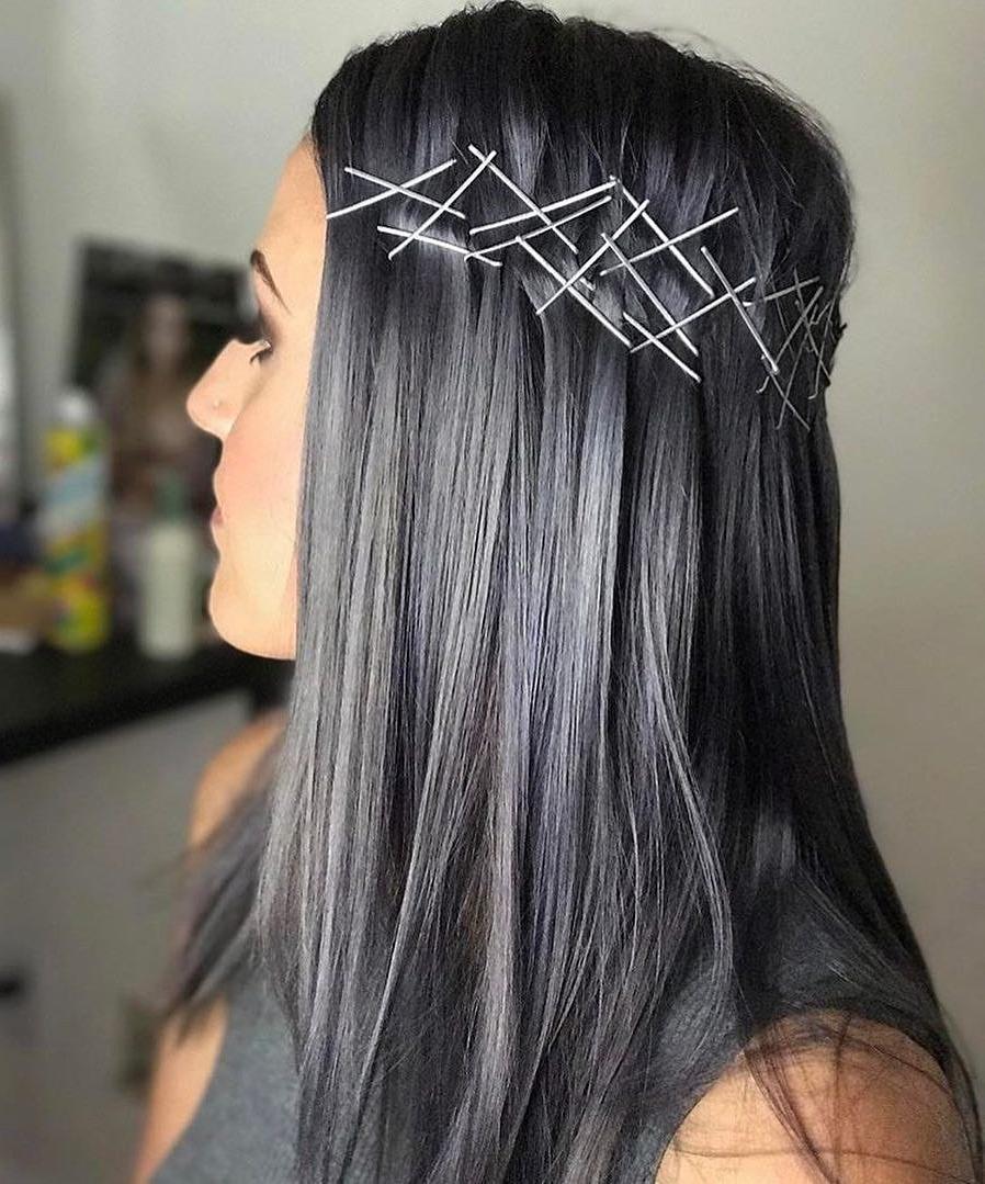 Charcoal Hair, la nueva tendencia de cabello de Instagram