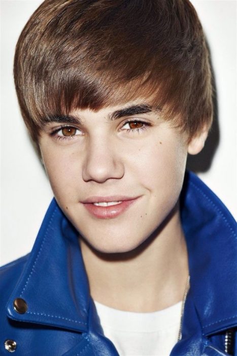 JUSTIN BIEBER