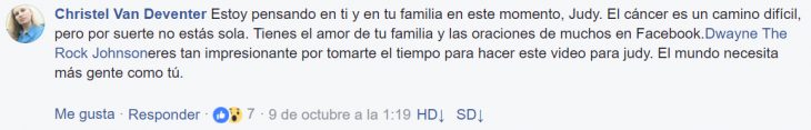 Comentarios en Facebook sobre video que gravó The rock para una mujer con cáncer 