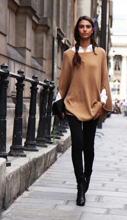 Outfits inspiración para usar un poncho en invierno 