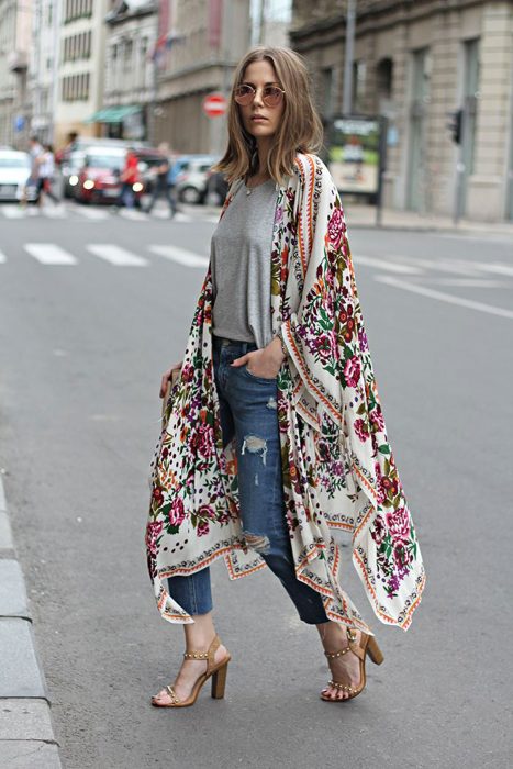 Outfits inspiración para usar un poncho en invierno 