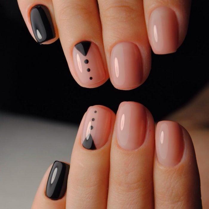 Uñas con diseños minimalistas 