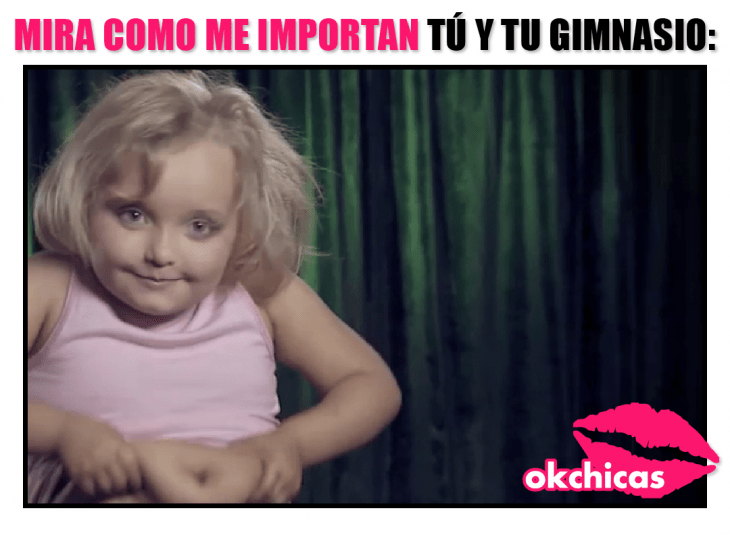 meme de okchicas niña apretando su panza 