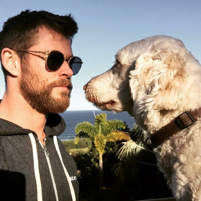 Chris Hemsworth y su perro