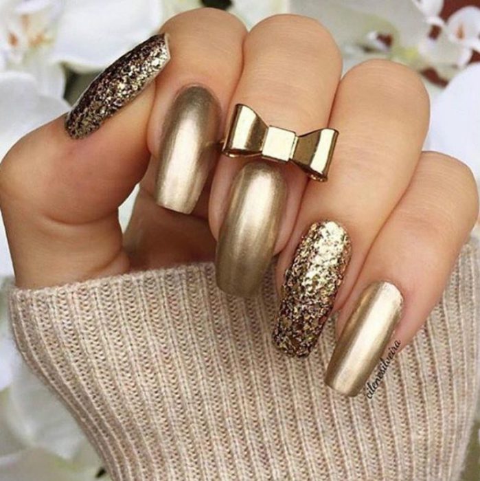 golden manicura