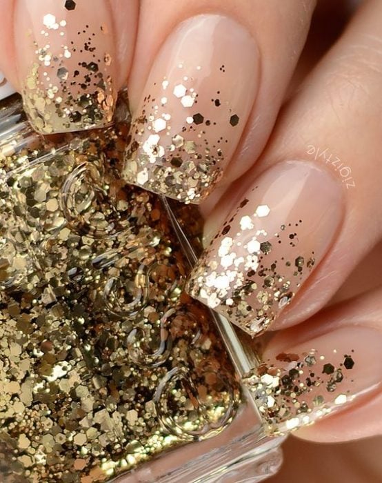 golden manicura