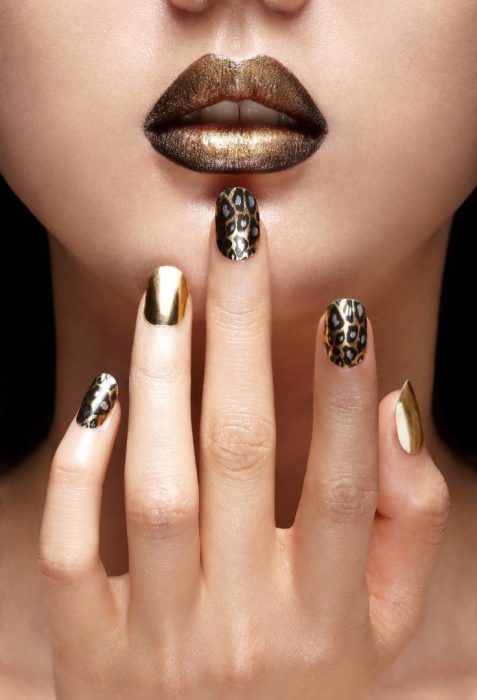 golden manicura