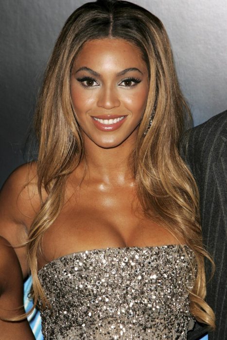 Beyoncé con peluca