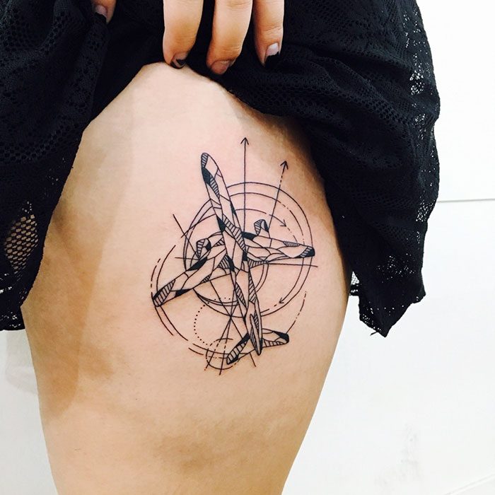 tatuaje de avión