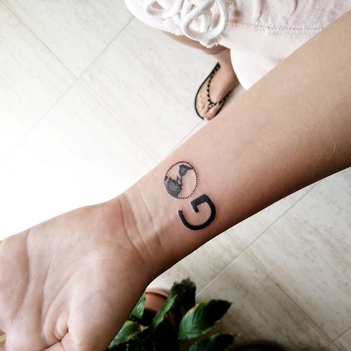 tatuaje con la palabra GO