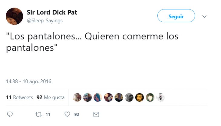 Comentarios en twitter sobe un chico que habla dormido 