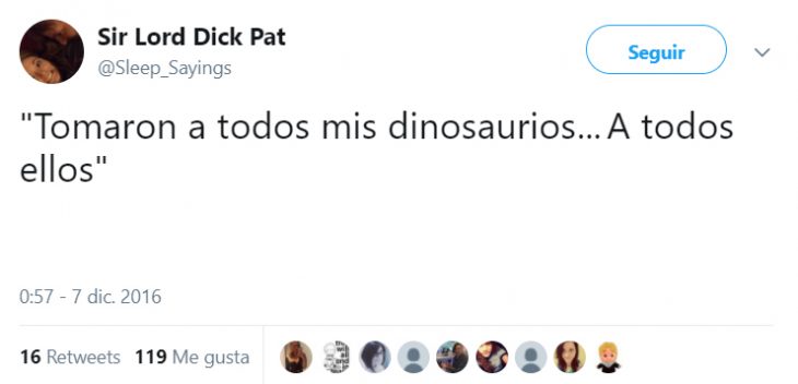 Comentarios en twitter sobe un chico que habla dormido