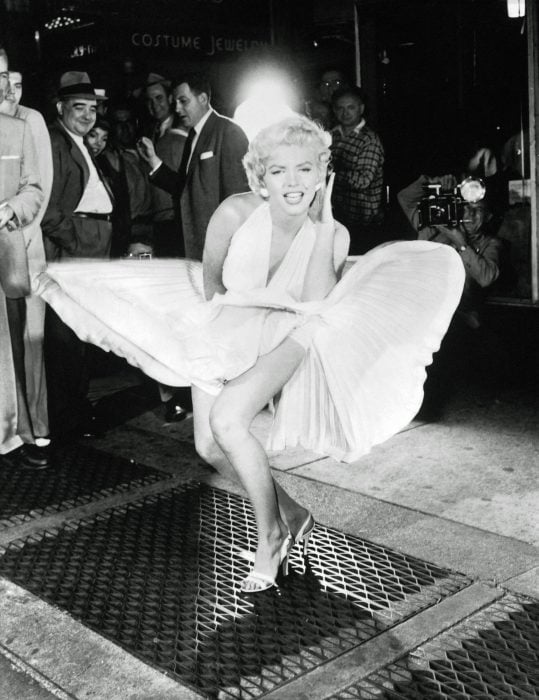 Marilyn Monroe usando un vestido de 5.6 millones de dólares
