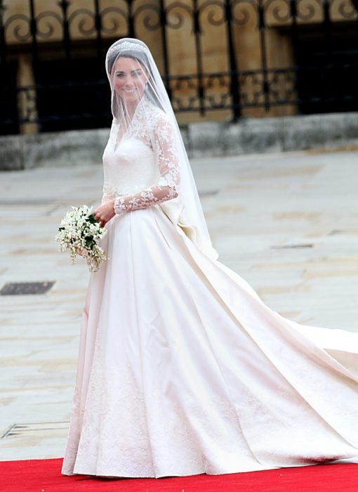 Kate Midelton usando un vestido de novia 