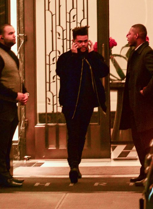 the weeknd saliendo del departamento de bella