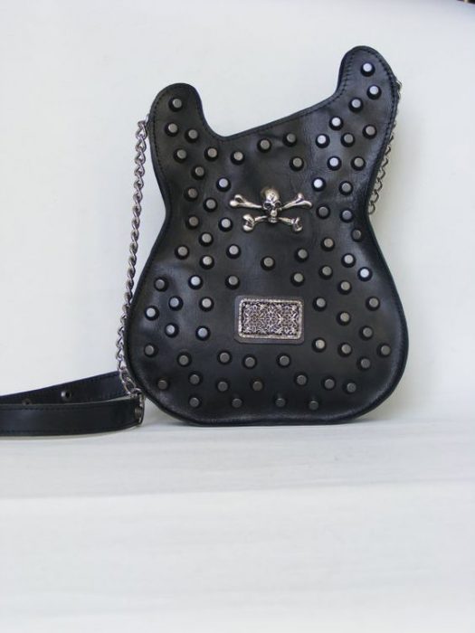 bolso en forma de guitarra 