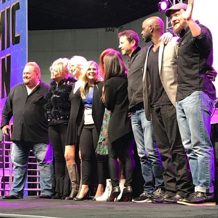 elenco de sabrina se reune en comic con la 02