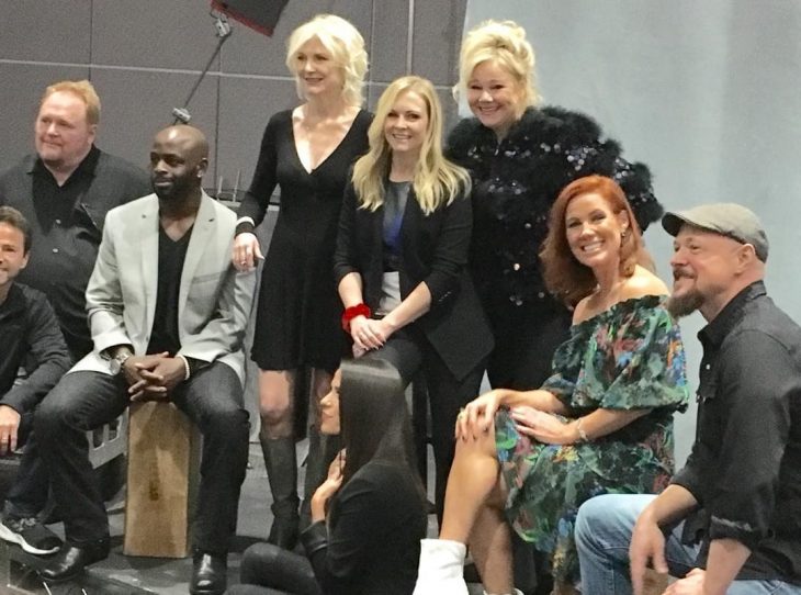 elenco de sabrina se reune en comic con la 05