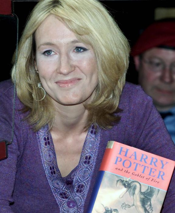 jk rowling y el caliz