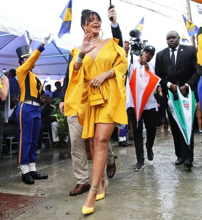 rihanna llega al evento