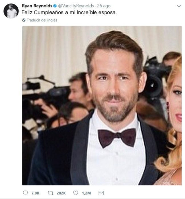 Ryan Reynolds deseando feliz cumpleaños a su esposa 