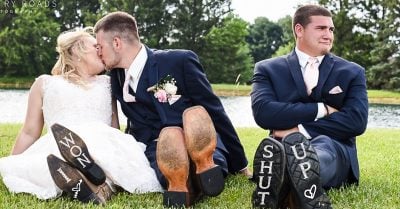 El mejor amigo del novio se roba divertida sesión de fotos de boda; ‘Yo gané… ¡Cállate!’