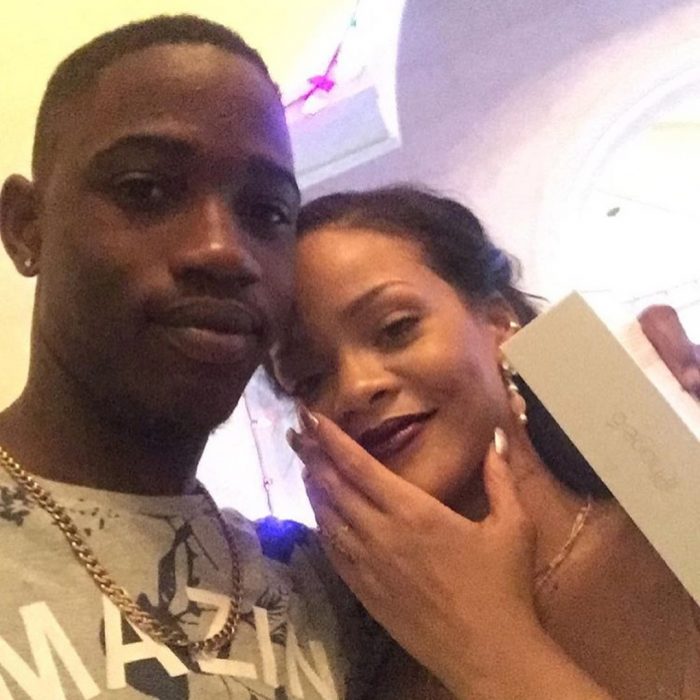 rihanna pierde a su primo