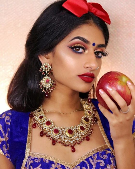 Chica recrea princesas de Disney con prendas de la India 