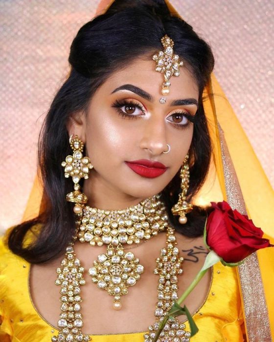 Chica recrea princesas de Disney con prendas de la India 