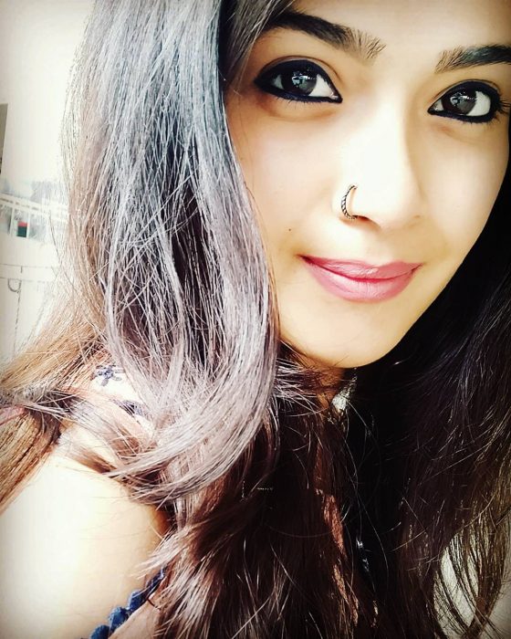Chicas con piercing en la nariz 