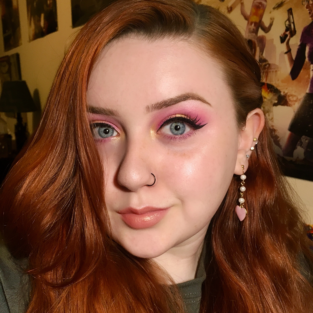 Piercing en nariz grande mujer