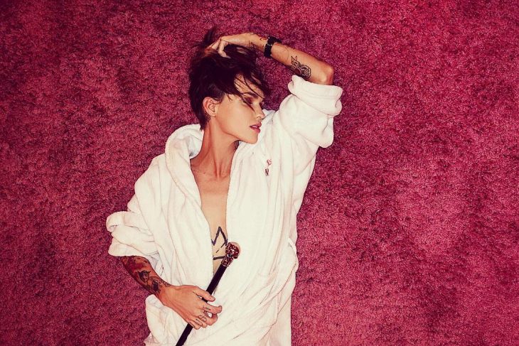 Ruby Rose enferma de la columna 