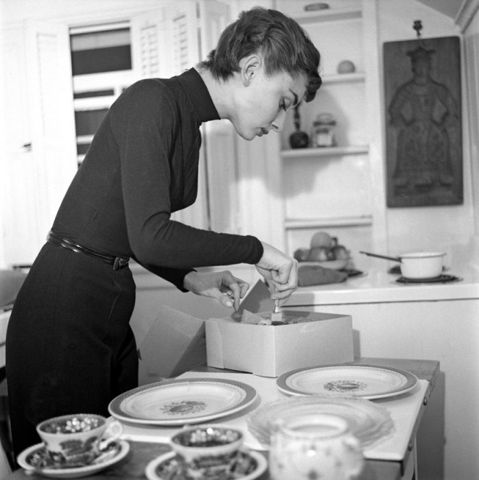 audrey hepburn en la cocina