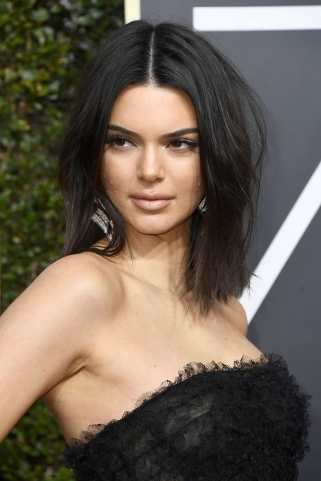 kendall jenner con acné