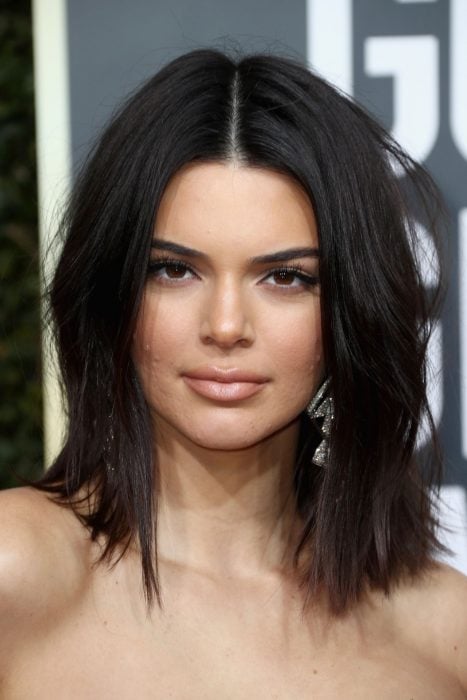 kendall jenner con acné