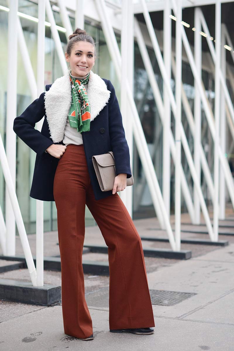 15 Outfits para presumir tus pantalones acampanados