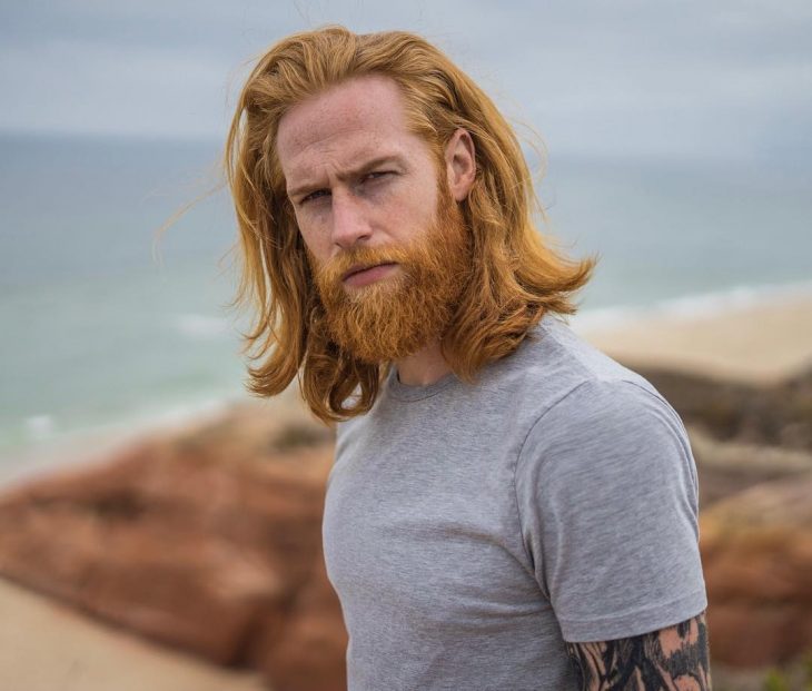 Gwilym Pugh chico pelirrojo guapo