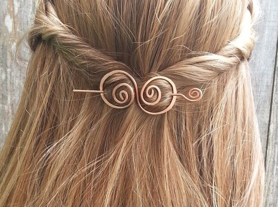 15 lindas ideas de accesorios que harán brillar a tu cabello